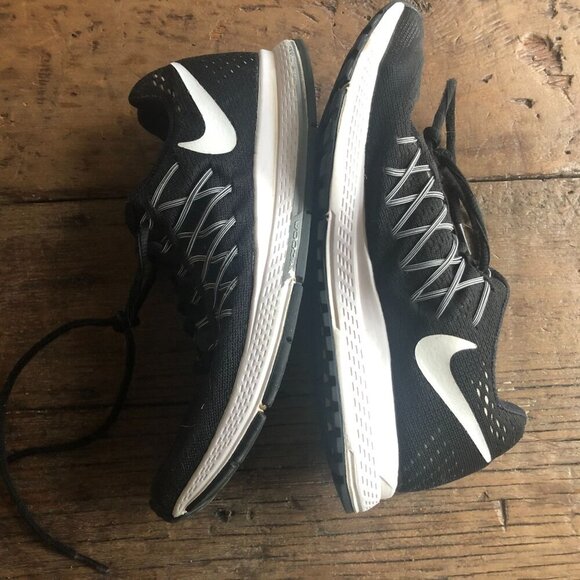 Nike Zoom Pegasus 32 Running Shoes Size 7.5 Black White Womens Sneakers - Picture 3 of 7
